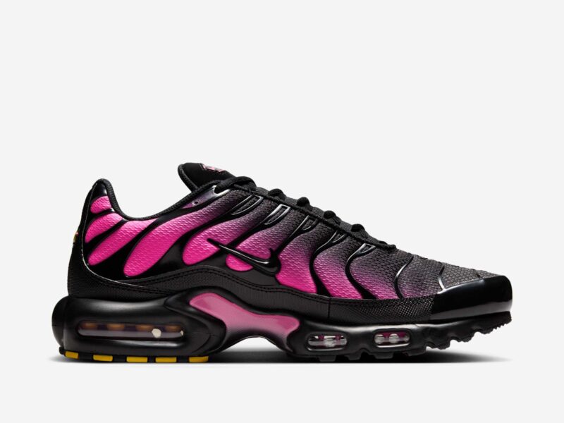 Nike Air Max Plus - Black Hyper Pink