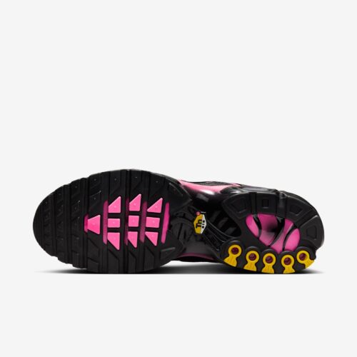 5ffbfc8c47913a1049a6a53f70194fc8_1732209295.jpg Nike Air Max Plus - Black Hyper Pink