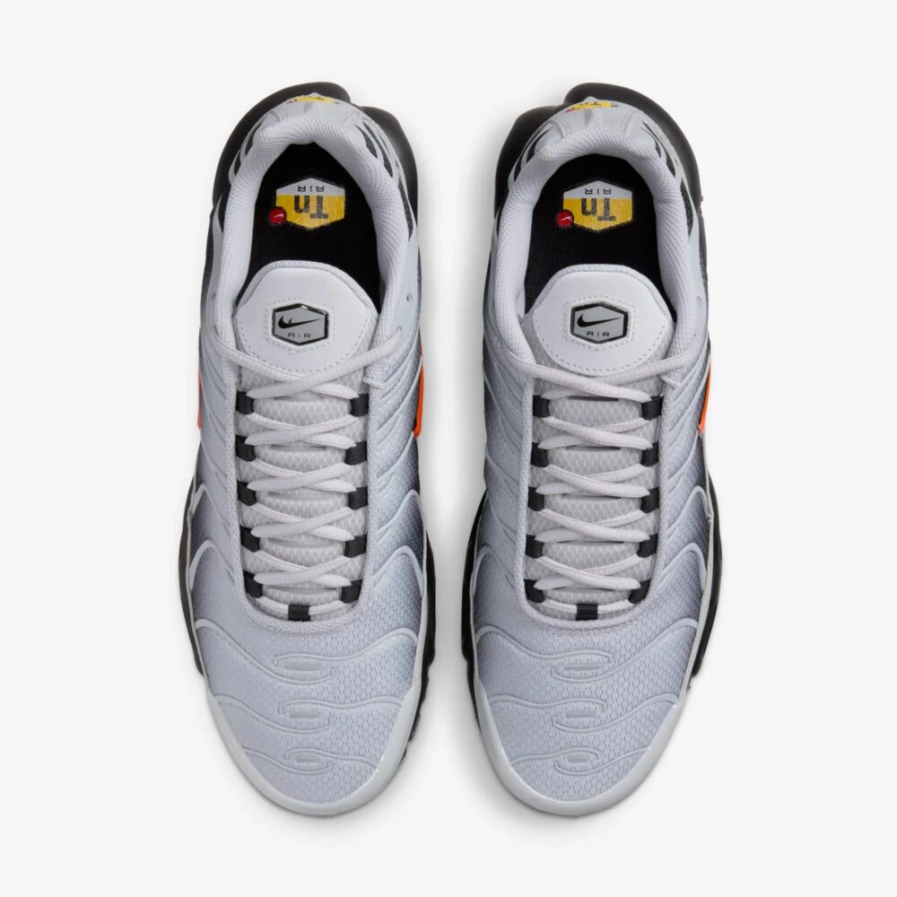 ae0552b8f2929fc1ee1857291be4e47e_1726522948.jpg Nike Air Max Plus - Wolf Grey Picante Red