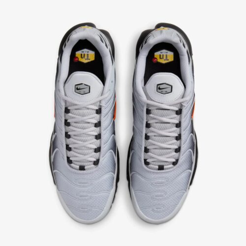 ae0552b8f2929fc1ee1857291be4e47e_1726522948.jpg Nike Air Max Plus - Wolf Grey Picante Red
