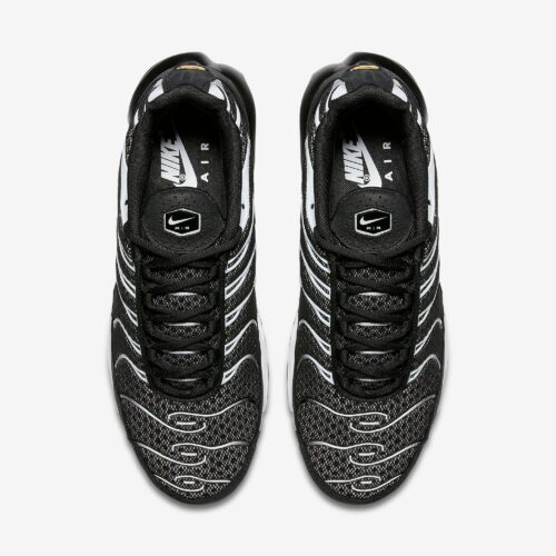 Air Max Plus - Black Sail Salsa Red
