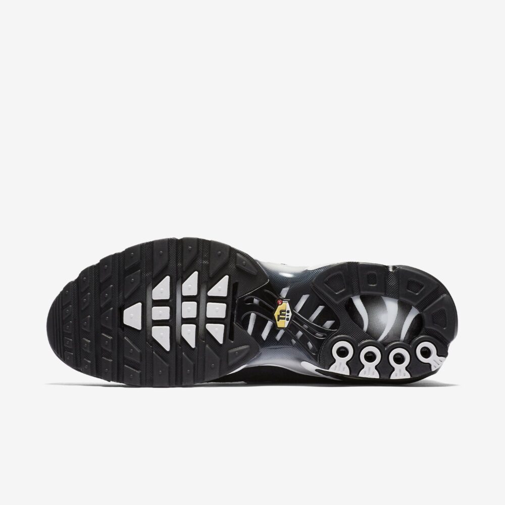 Air Max Plus - Black Sail Salsa Red