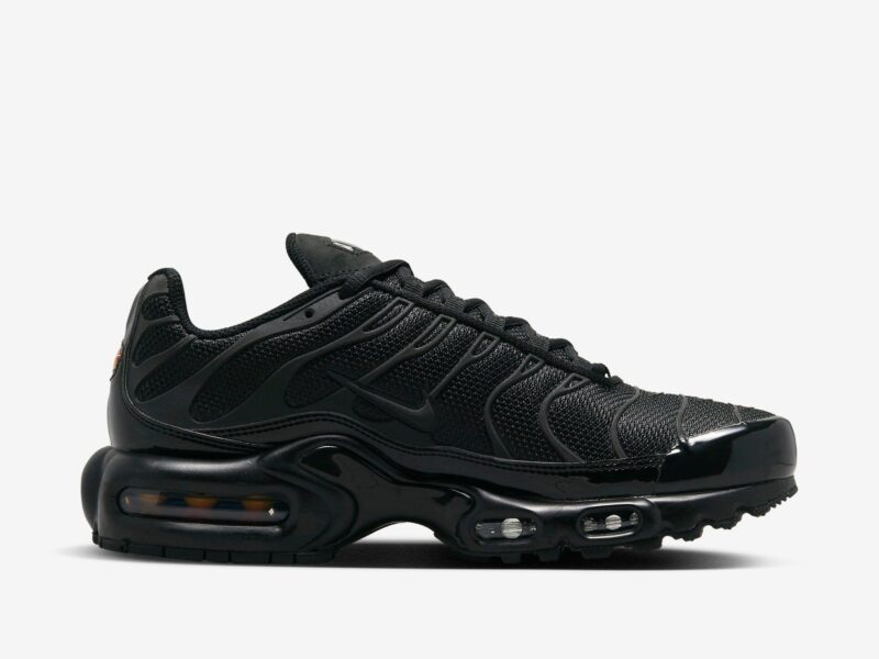 Air Max Plus - Triple Black